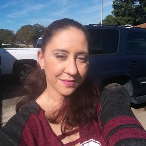 Meet your Posher, Elaine